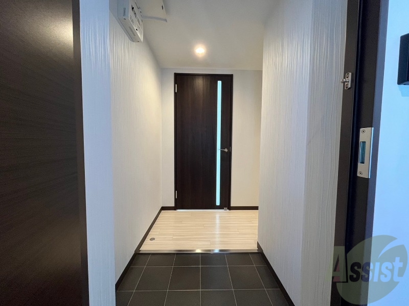 玄関　玄関の様子です。明るい印象ですね。気分もあがりそう。