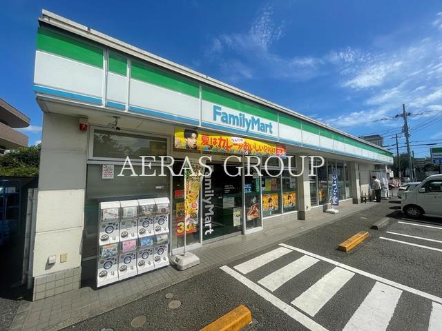 コンビニ　ファミリーマート小金井貫井南町店（コンビニ）まで215m