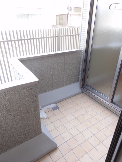 バルコニー　テラス