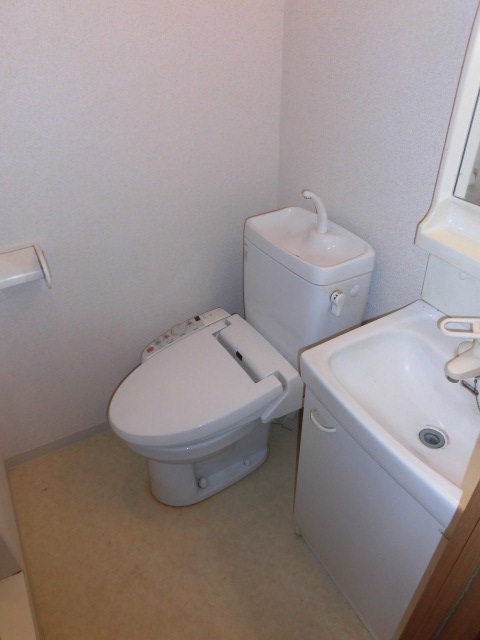 トイレ　※他の号室写真になります。