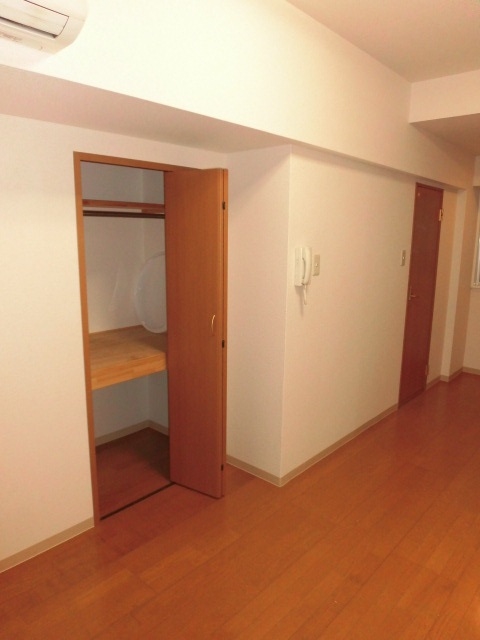 収納　※他の号室写真になります。