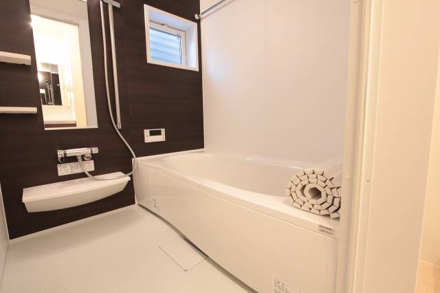 バス・シャワールーム　ゆったりバスルーム