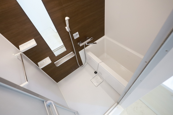 バス・シャワールーム　※別部屋の写真です