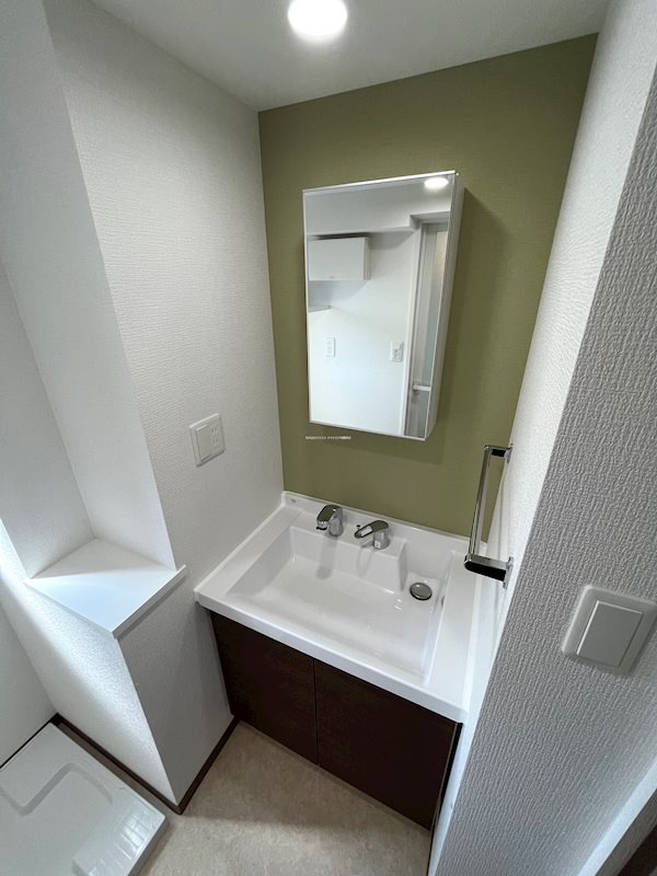 洗面設備　朝に便利な独立洗面台完備♪