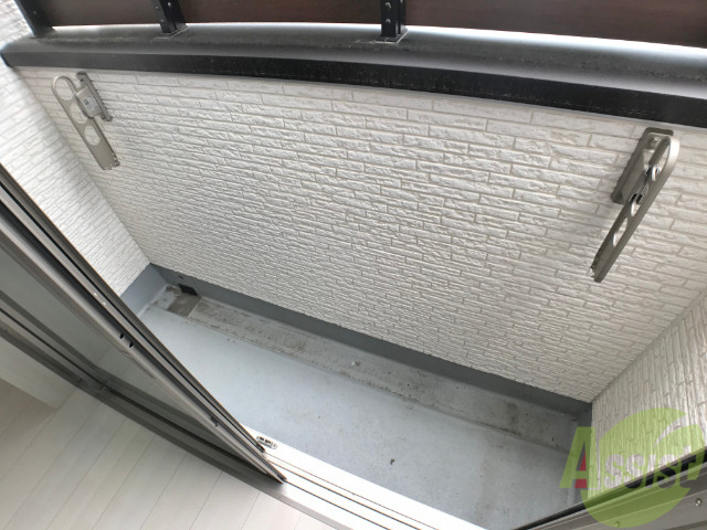 バルコニー　バルコニーは洗濯物がしっかり干せそうな広さです。