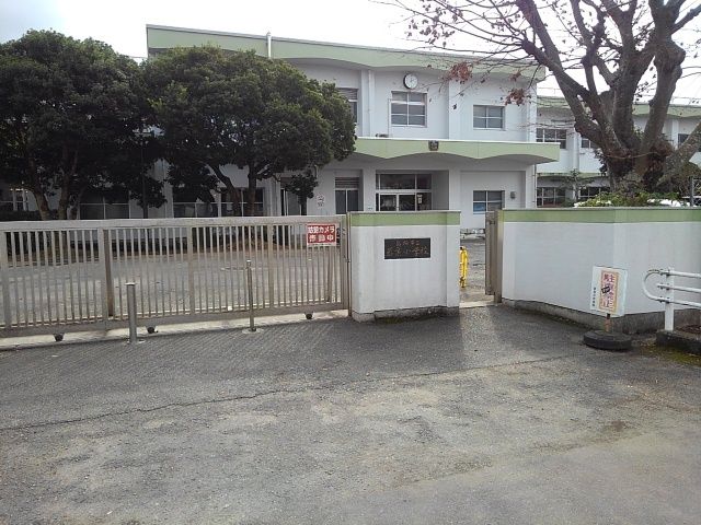 小学校　若葉小学校（小学校）まで490m