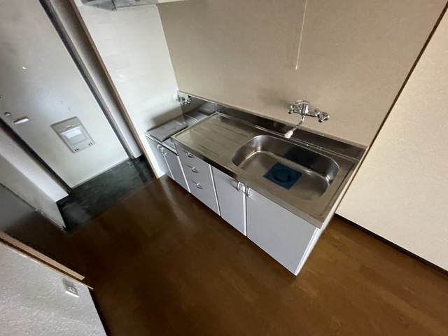 キッチン　別部屋参考写真です