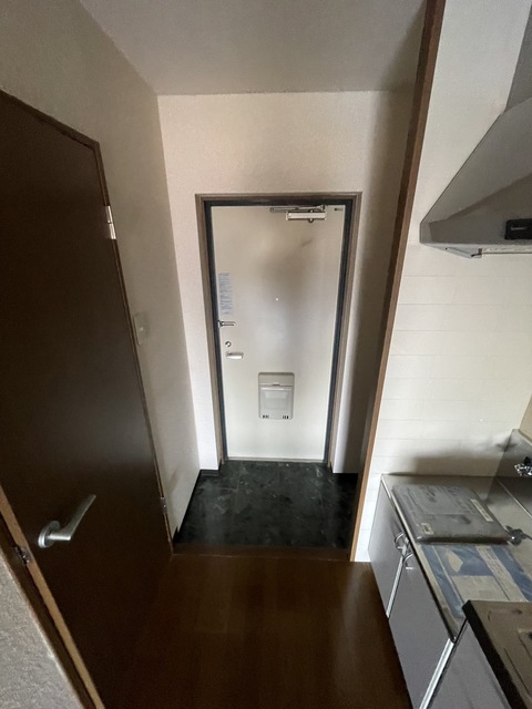 玄関　別部屋参考写真です