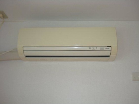 その他設備　エアコンついています