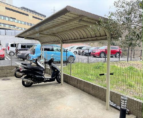 その他共有部分　屋根付き駐輪場