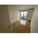 居室・リビング　エアコン付きで快適に過ごせます♪