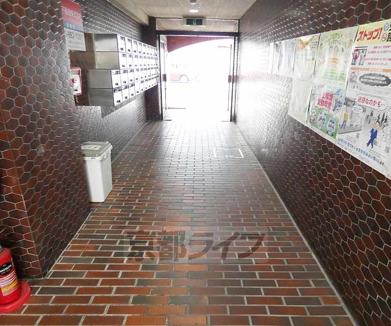 トイレ　ウォシュレット完備です。