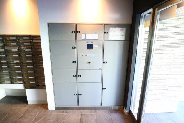 その他共有部分　宅配ボックスもあります♪