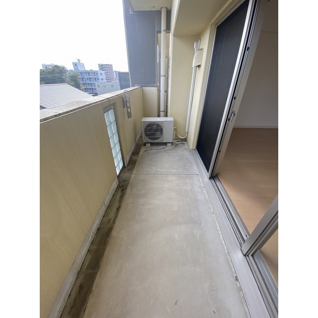 バルコニー　広めのバルコニー