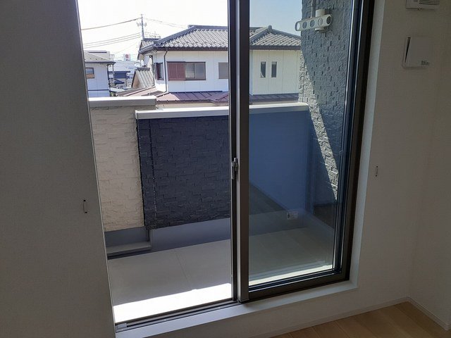 バルコニー　バルコニーからの眺めを楽しみながら食事をしませんか