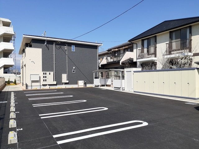 駐車場　車をお持ちの方に嬉しい駐車場付きの物件です