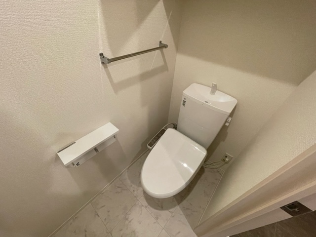 トイレ　※同施工会社のイメージ写真※