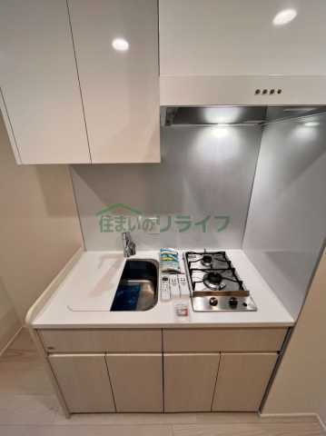 キッチン　※参考写真です。同じ間取りの別部屋になります。