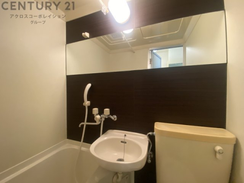 洗面設備　浴室内に洗面台付き♪