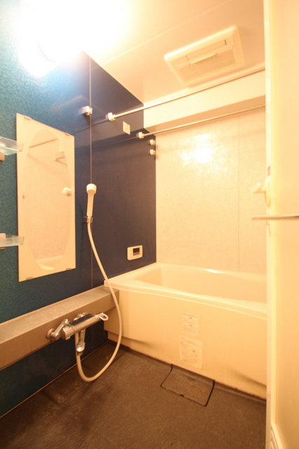 バス・シャワールーム　※別室の参考写真の為、現況優先です。