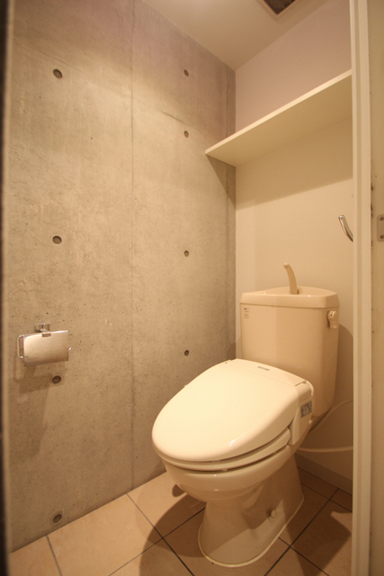 トイレ　※別室の参考写真の為、現況優先です。