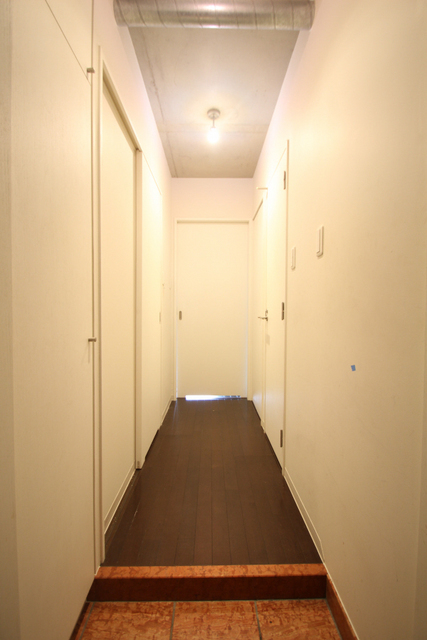 玄関　※別室の参考写真の為、現況優先です。