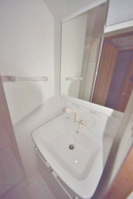 洗面設備　★朝の支度に大活躍の洗面台★