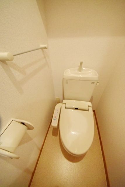 トイレ　ウォシュレット完備