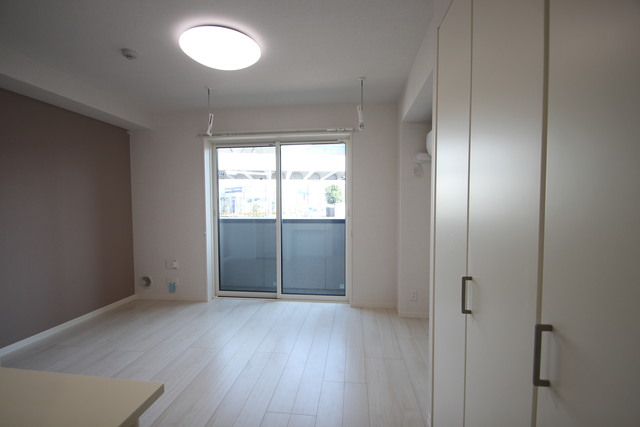 居室・リビング　別部屋参考写真です