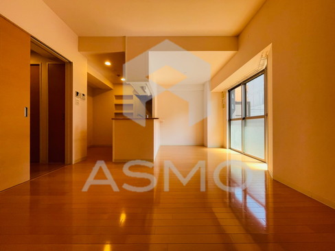 居室・リビング　同マンション別部屋参考写真