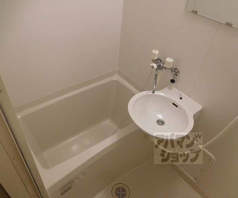 バス・シャワールーム　バス