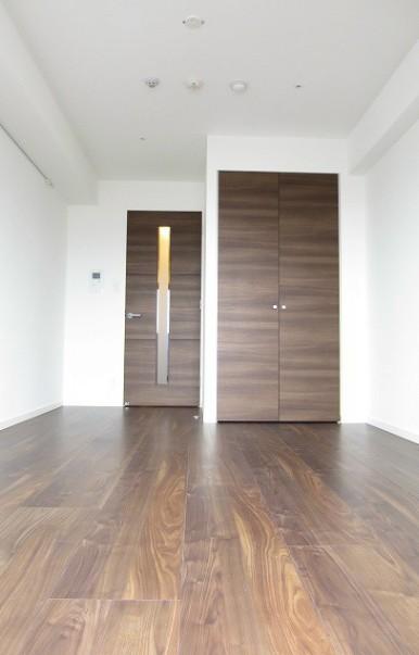 居室・リビング　7.6帖の洋室。