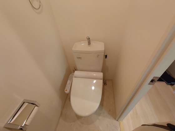 トイレ　※別部屋の写真です