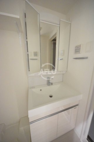 洗面設備　RISING Maison 本町橋　独立洗面台