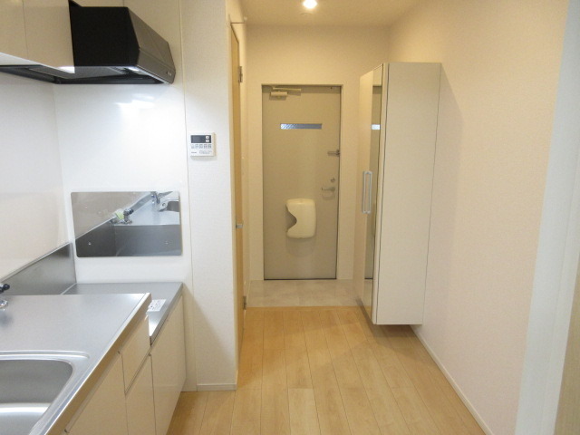 その他　開放的な玄関です