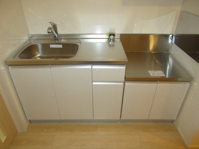 キッチン　大きめのキッチンです