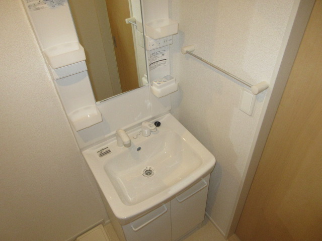 洗面設備　独立洗面台です