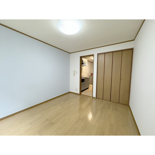 その他部屋・スペース　南西向き　洋室６帖