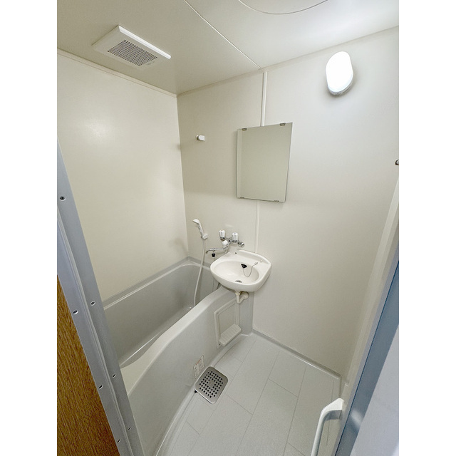 バス・シャワールーム　バス・トイレ別