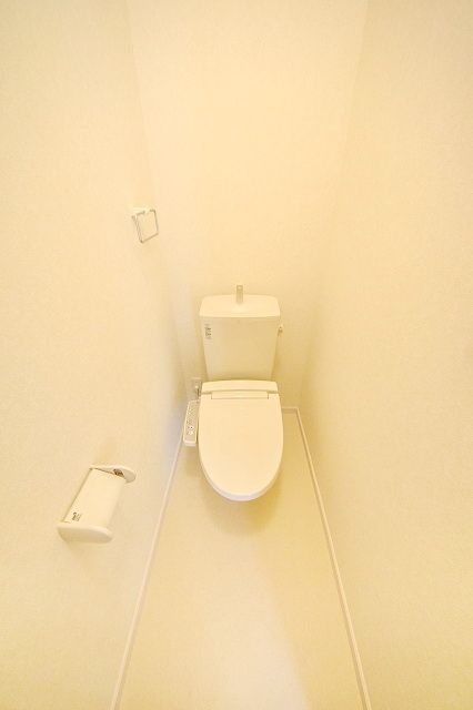 トイレ　お問い合わせはタウンハウジングまで