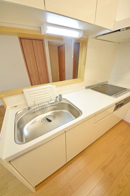 キッチン　お問い合わせはタウンハウジングまで