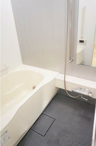 バス・シャワールーム　別部屋参考写真