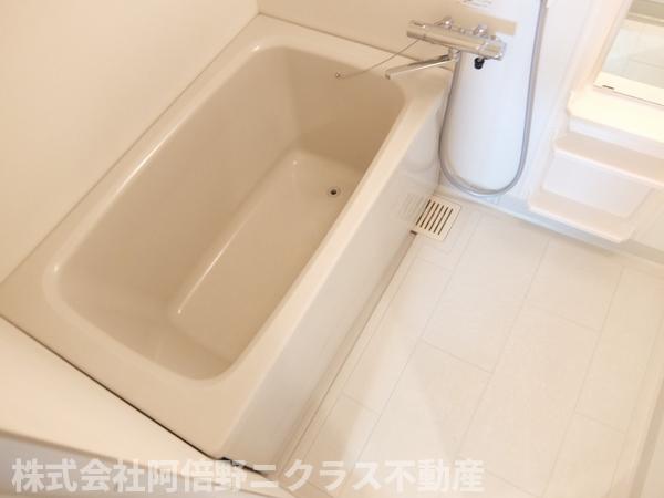 バス・シャワールーム　内装は別部屋の参考写真です。