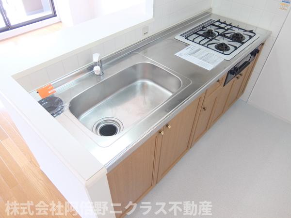 キッチン　内装は別部屋の参考写真です。
