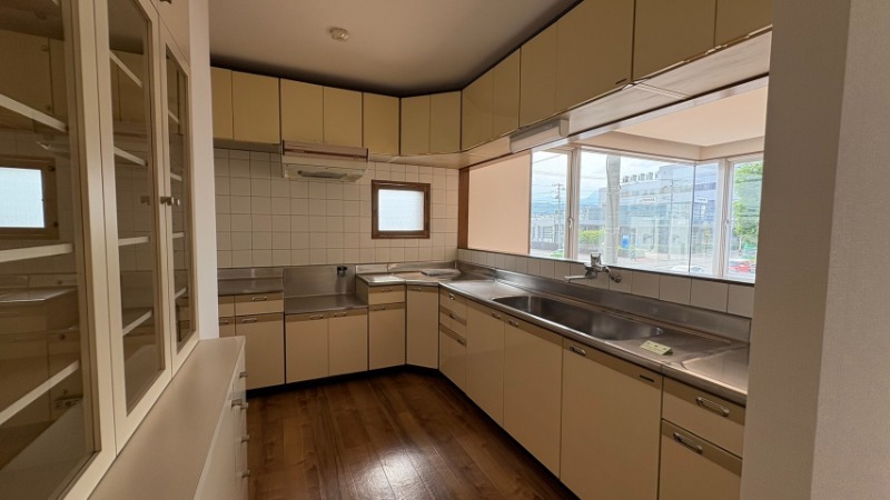 キッチン　広々キッチン