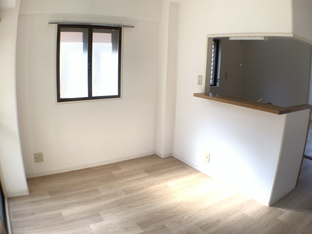 居室・リビング　カウンターキッチンのあるリビングです♪