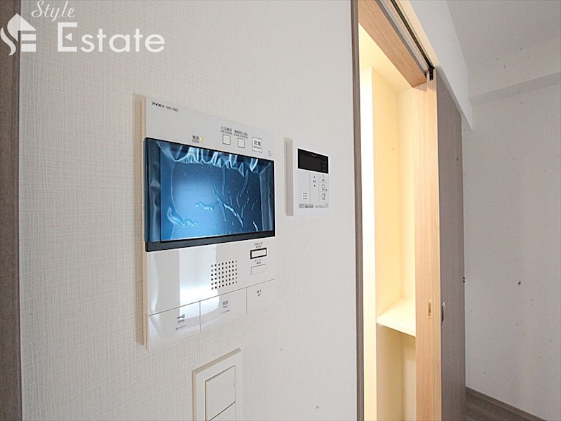 セキュリティ　モニター付きインターホン