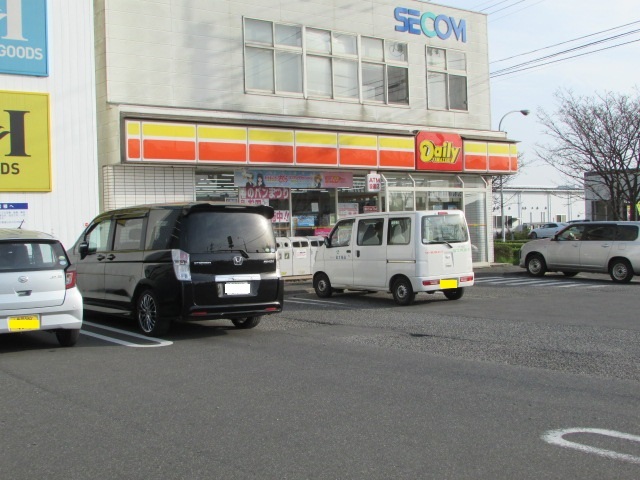 コンビニ　デイリーヤマザキ下越亀田早通店（コンビニ）まで706m