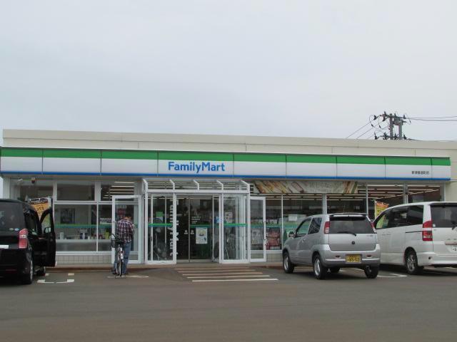 コンビニ　ファミリーマート新津善道町店（コンビニ）まで809m