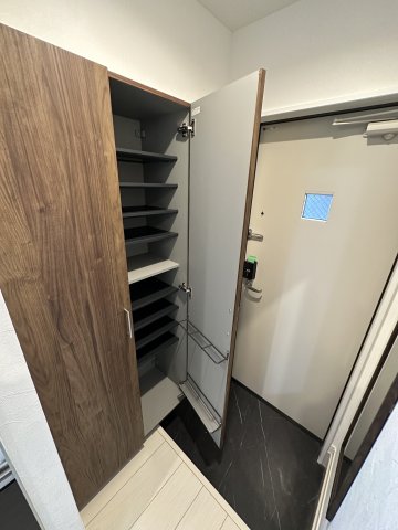 玄関　同施工タイプ